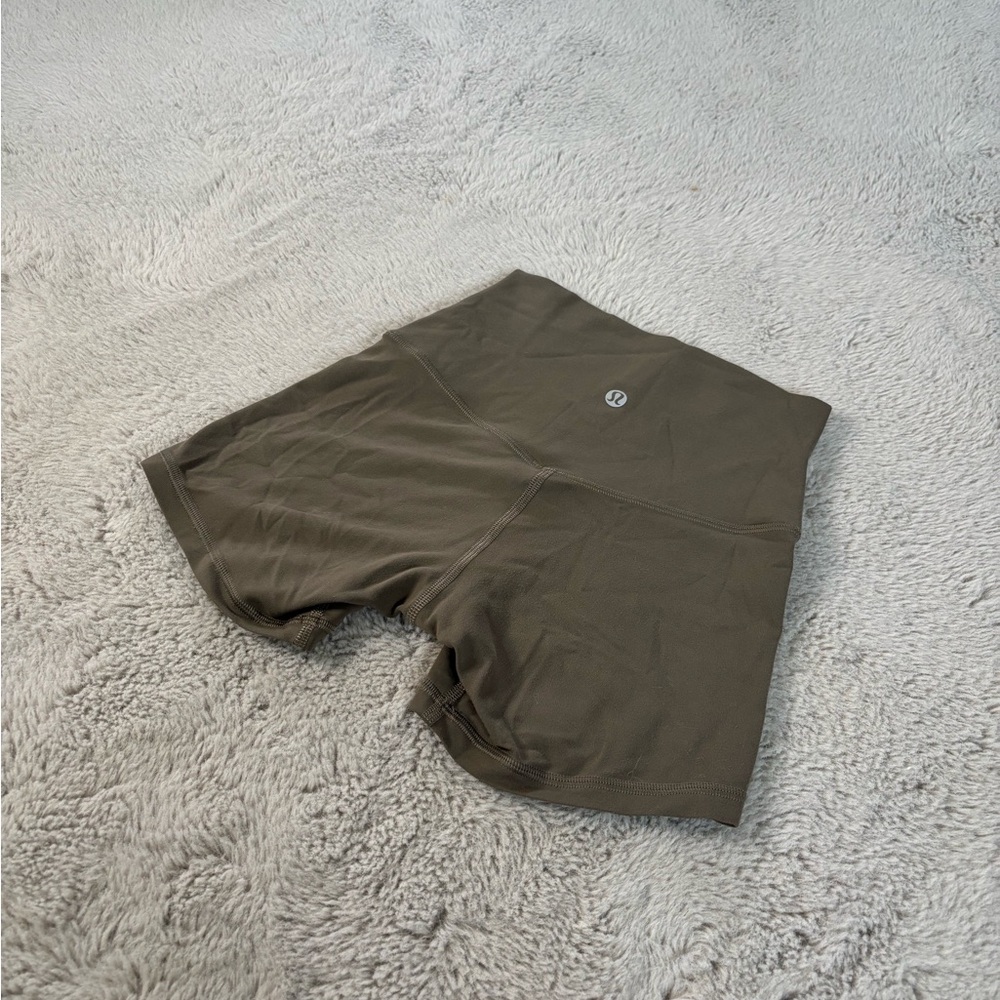 Lululemon High Rise Short 4” - Picture 3 of 7